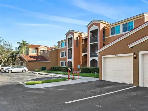 1235 Reserve Way Naples FL 34105