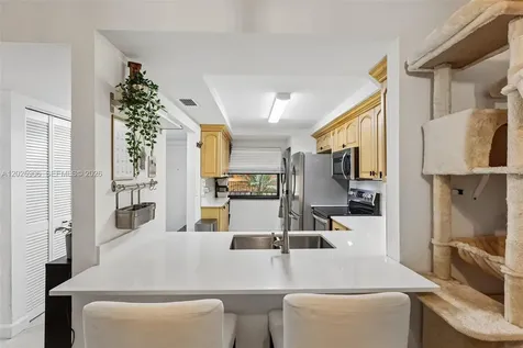 400 Commodore Drive Plantation FL 33325