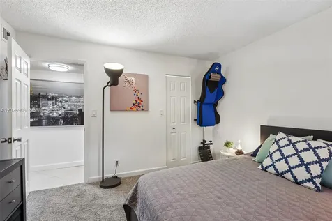 400 Commodore Drive Plantation FL 33325