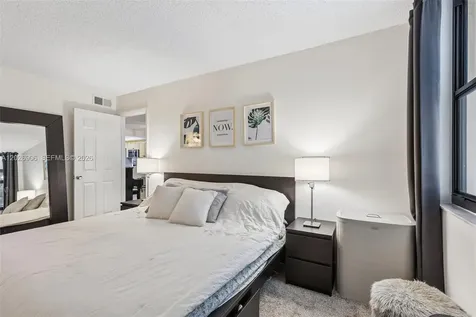 400 Commodore Drive Plantation FL 33325