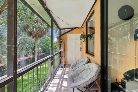 400 Commodore Drive Plantation FL 33325