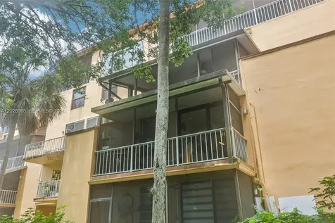400 Commodore Drive Plantation FL 33325