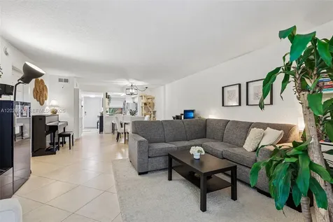 400 Commodore Drive Plantation FL 33325