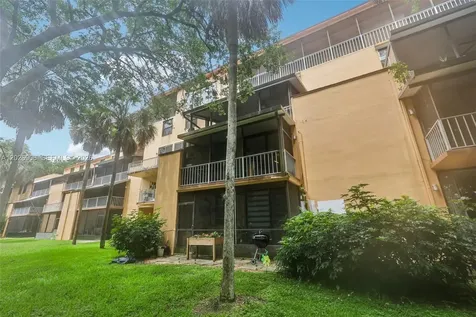 400 Commodore Drive Plantation FL 33325