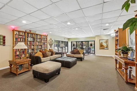 400 Commodore Drive Plantation FL 33325