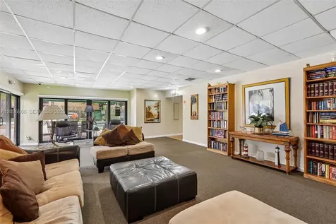 400 Commodore Drive Plantation FL 33325