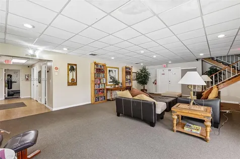 400 Commodore Drive Plantation FL 33325