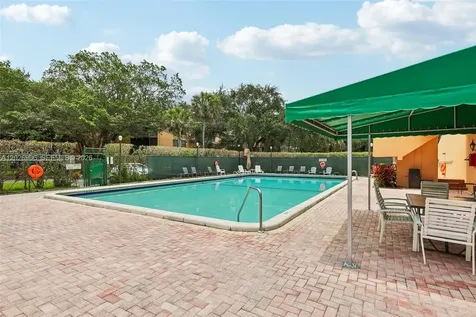 400 Commodore Drive Plantation FL 33325