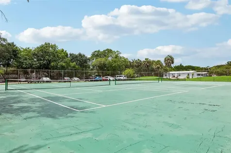 400 Commodore Drive Plantation FL 33325