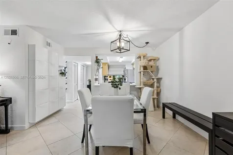 400 Commodore Drive Plantation FL 33325