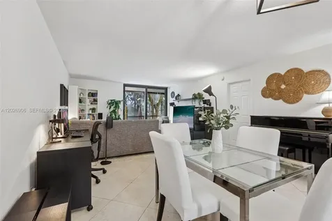 400 Commodore Drive Plantation FL 33325