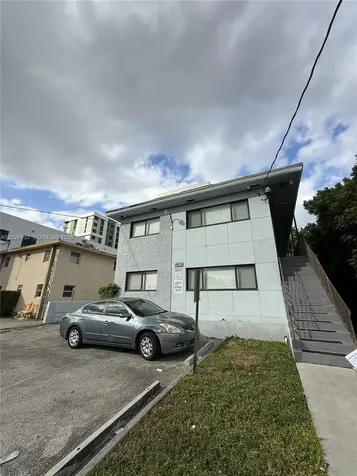 421 SW 6th Street Miami FL 33130