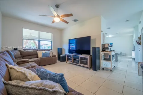 2588 SE 2nd Street Homestead FL 33033