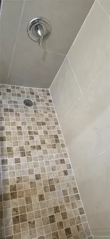 492 NW 165th St Road Miami FL 33169