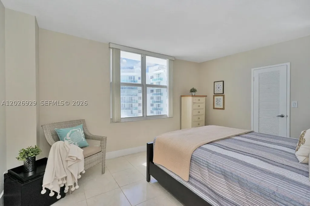 3725 S Ocean Drive Hollywood FL 33019