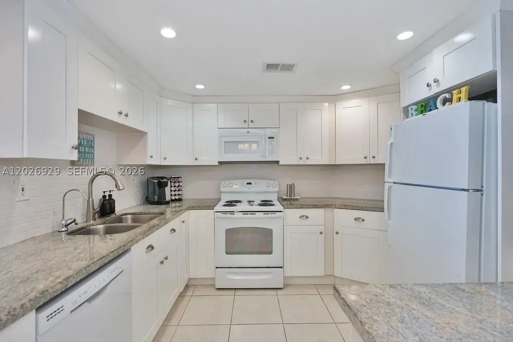 3725 S Ocean Drive Hollywood FL 33019