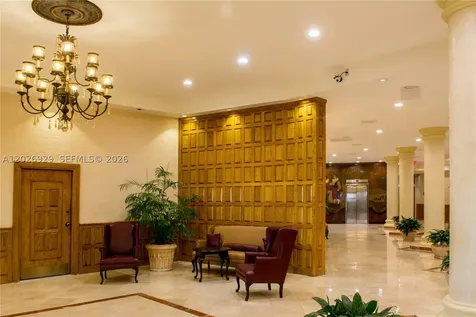 3725 S Ocean Drive Hollywood FL 33019