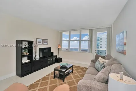3725 S Ocean Drive Hollywood FL 33019