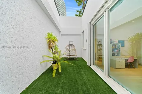 16500 Collins Avenue Sunny Isles Beach FL 33160