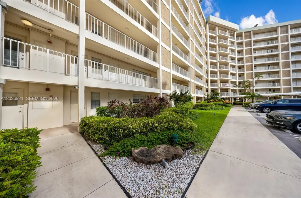 Pompano Beach FL 33069