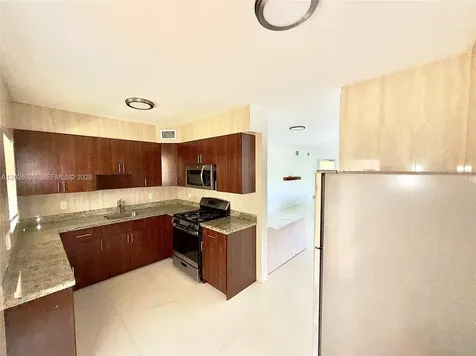 1035 94th Street Bay Harbor Islands FL 33154