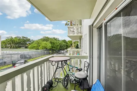 15225 NE 6th Avenue Miami FL 33162
