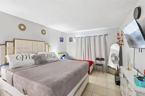15225 NE 6th Avenue Miami FL 33162