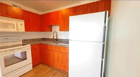 11195 SW 1st Street Sweetwater FL 33174
