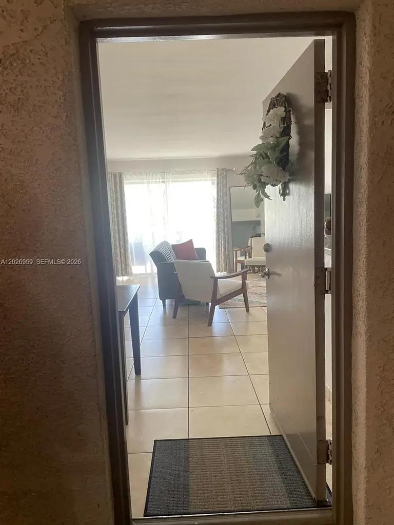10393 N Kendall Drive Miami FL 33176
