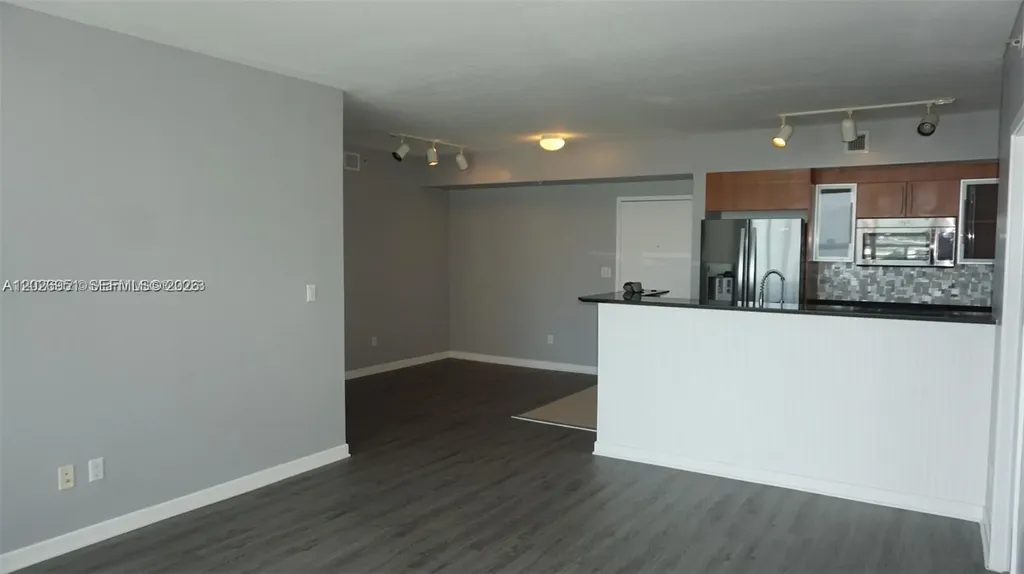 325 S Biscayne Boulevard Miami FL 33131