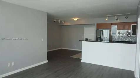 325 S Biscayne Boulevard Miami FL 33131