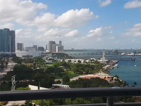 325 S Biscayne Boulevard Miami FL 33131