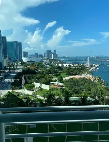 325 S Biscayne Boulevard Miami FL 33131