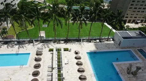 325 S Biscayne Boulevard Miami FL 33131