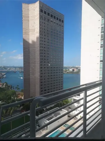 325 S Biscayne Boulevard Miami FL 33131
