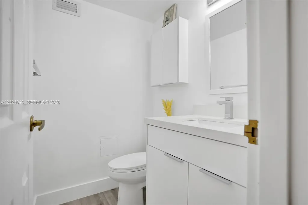 2501 S Ocean Drive Hollywood FL 33019