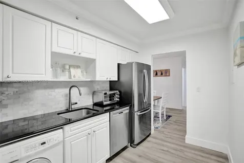 2501 S Ocean Drive Hollywood FL 33019