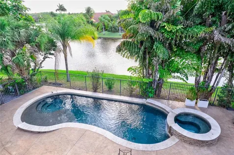 1087 Deerwood Lane Weston FL 33326