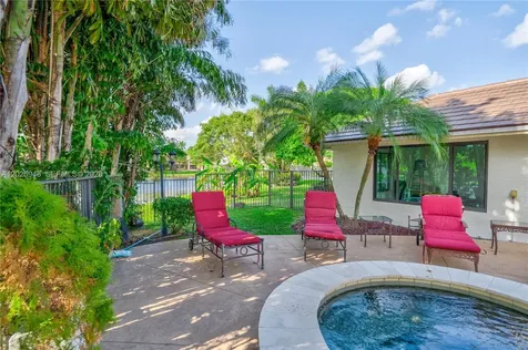 1087 Deerwood Lane Weston FL 33326