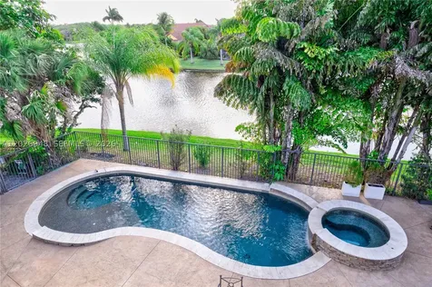 1087 Deerwood Lane Weston FL 33326