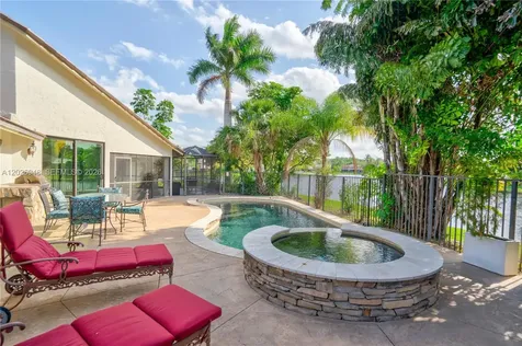 1087 Deerwood Lane Weston FL 33326