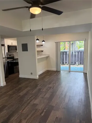 10778 N Kendall Drive Miami FL 33176
