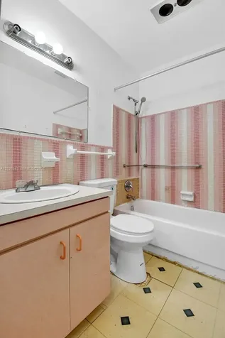 245 NE 191st Street Miami FL 33179