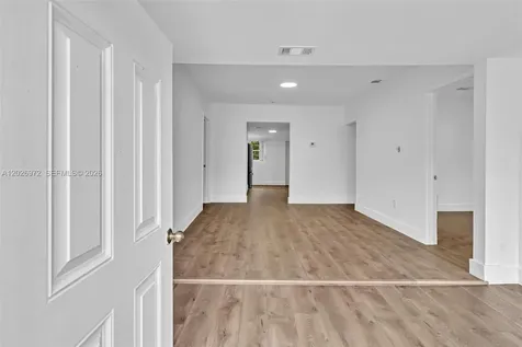 2636 SW 29th Court Miami FL 33133