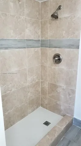 1325 W 68th Street Hialeah FL 33014