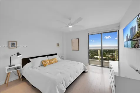 20515 E Country Club Drive Aventura FL 33180