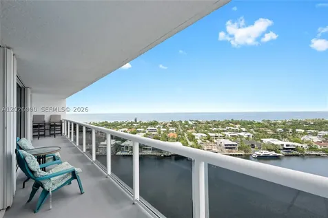 20515 E Country Club Drive Aventura FL 33180