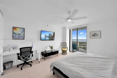 20515 E Country Club Drive Aventura FL 33180