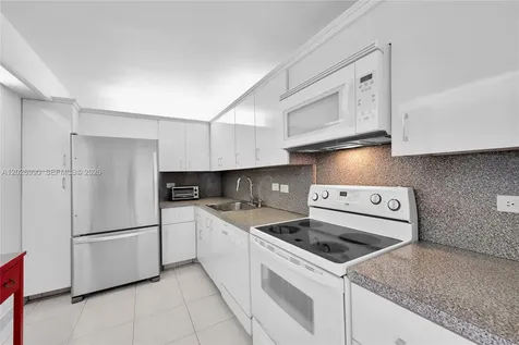 20515 E Country Club Drive Aventura FL 33180