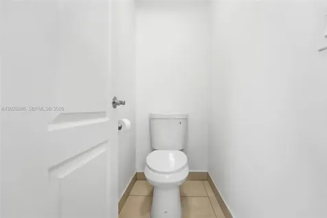 8219 NW 192nd Terrace Hialeah FL 33015